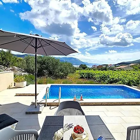 Hotell Stone House In Vineyard 4*