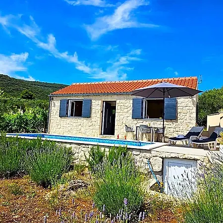 Stone House In Vineyard Hotell 4*